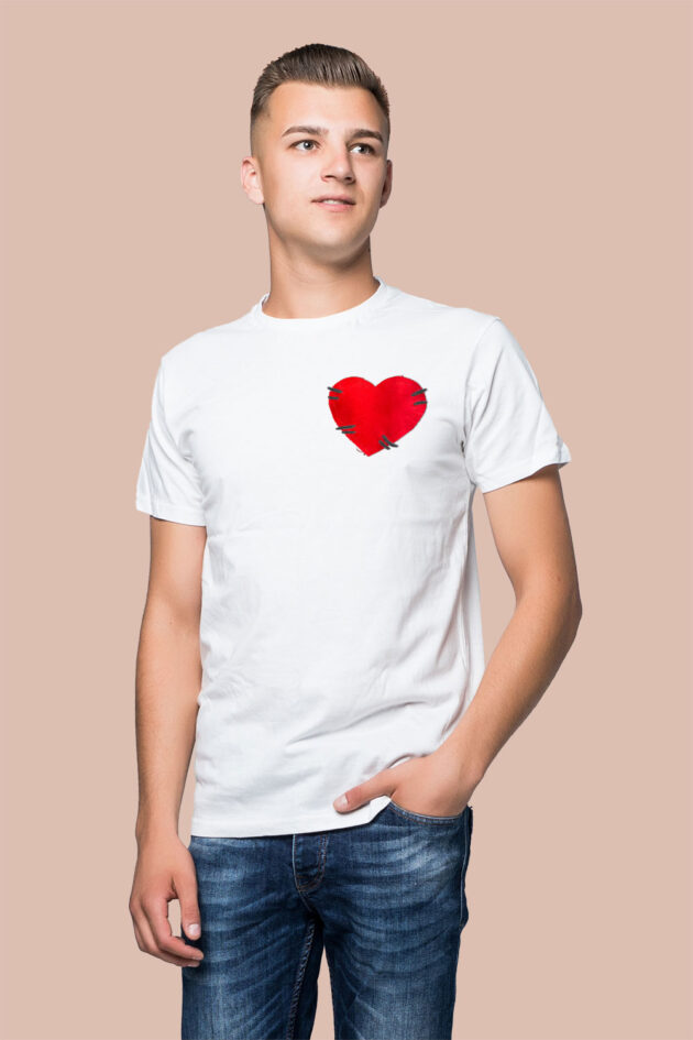 Camiseta hombre blanca corazón satinado