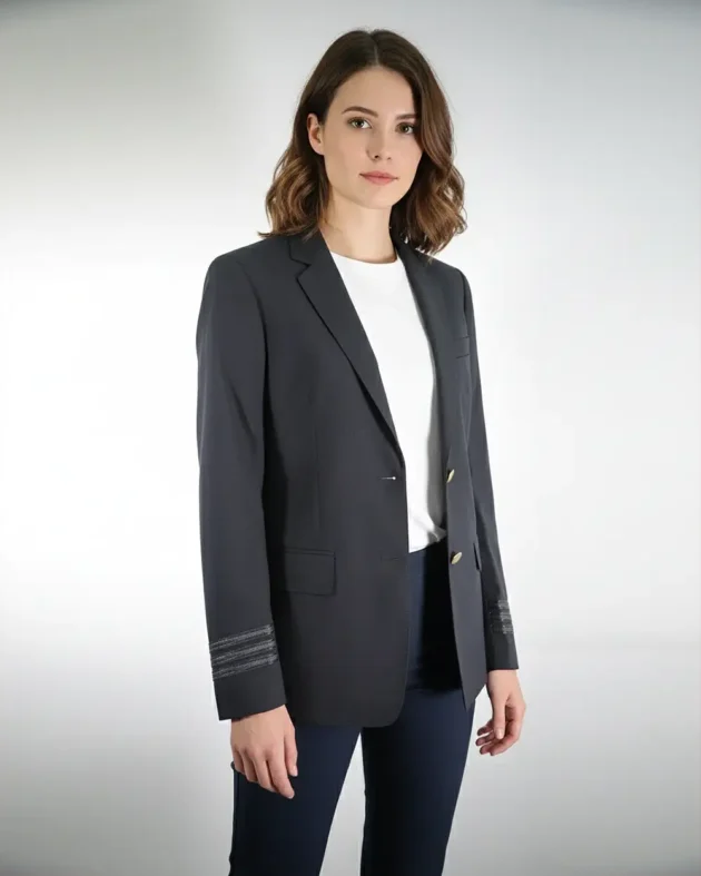 Chaqueta negra manga larga